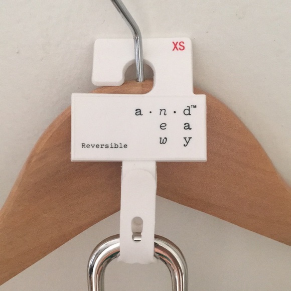 Reversible black and white belt - Picture 2 of 4